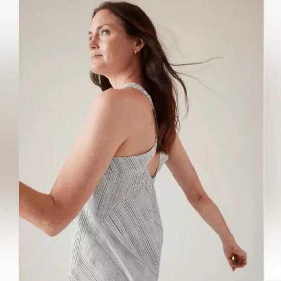 ATHLETA Arrival Tank Amara Stripe Size XS White & Black Strip #587950 - MSRP $79 - Picture 4 of 5